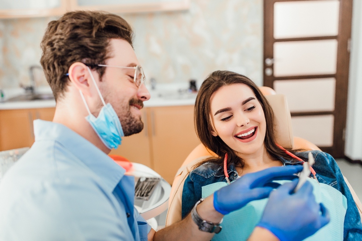dentist near moore park